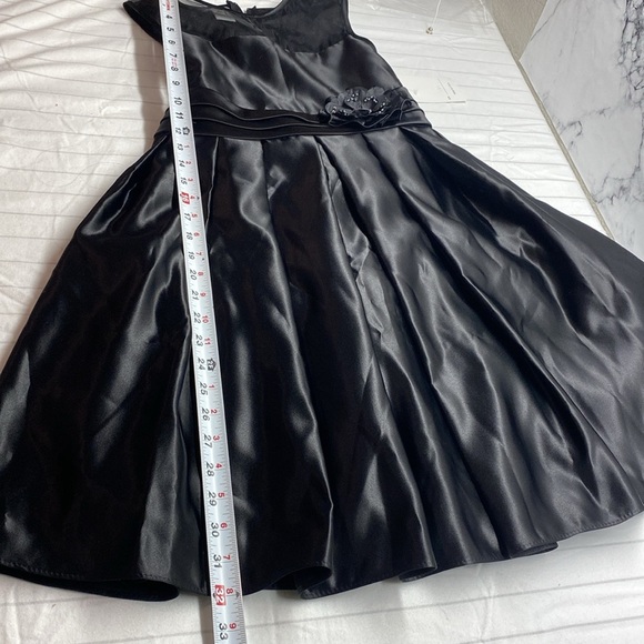 Julia Lee Satin Elegant Black Kids Dress with Floral Accent, knee Lenght Size12 - Picture 9 of 11